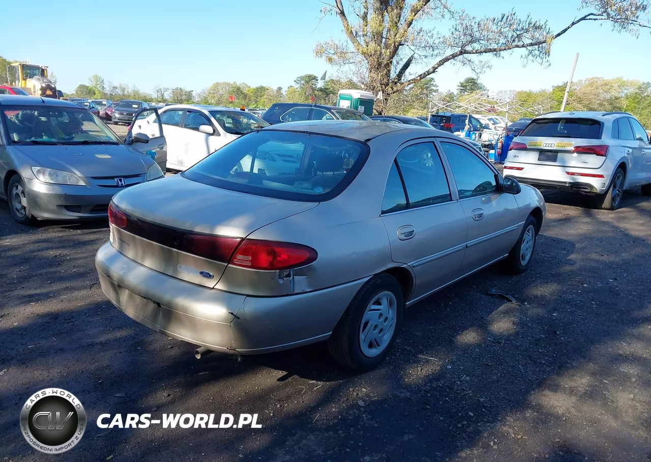 1999 Ford Escort Se VIN:1FAFP13P1XW225612 - 4