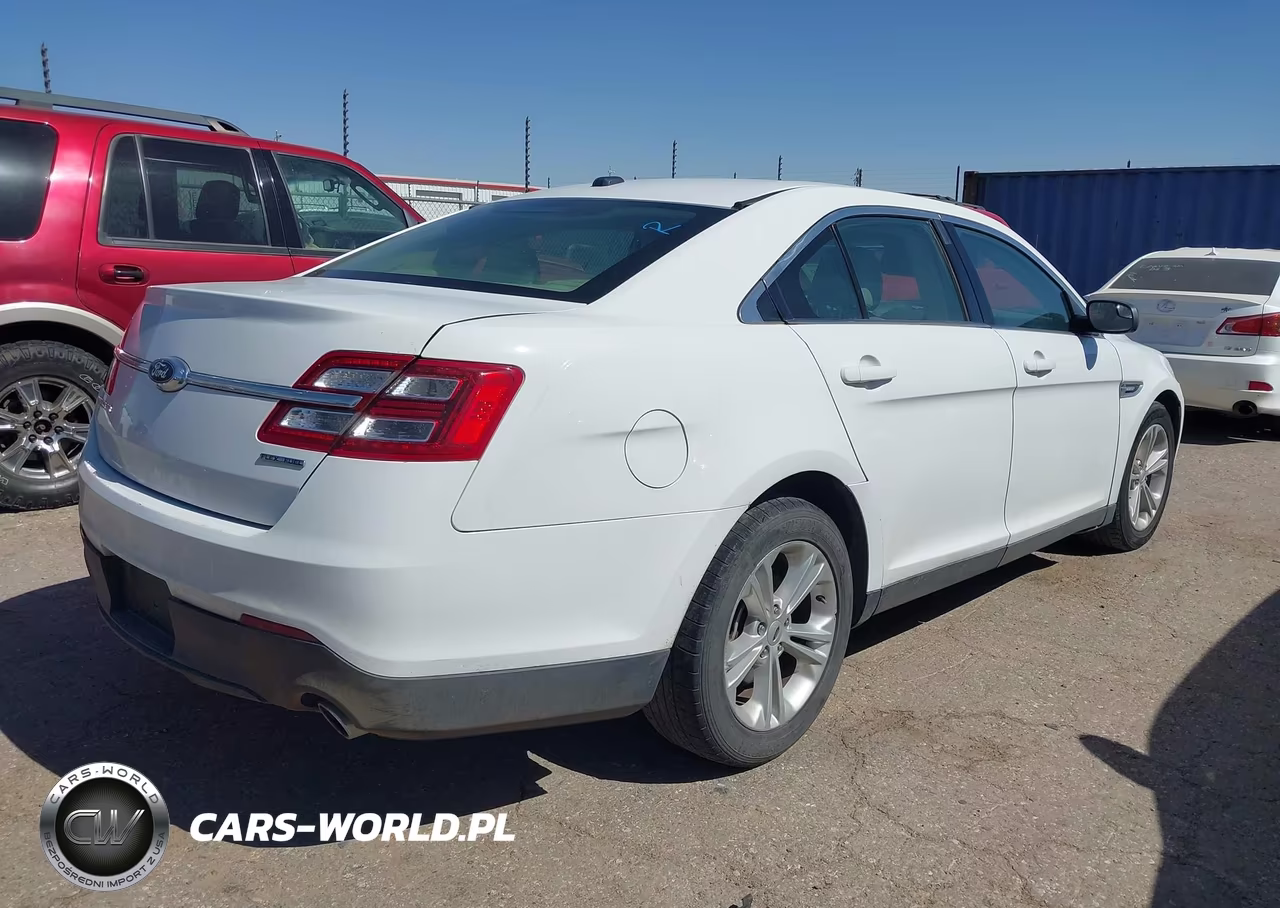 2017 Ford Taurus Se VIN:1FAHP2D81HG111451 - 4