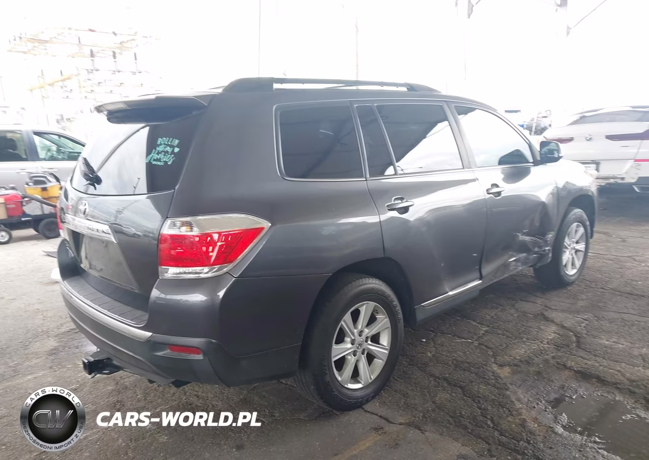 2013 Toyota Highlander Base Plus V6 VIN:5TDZK3EH5DS142204 - 4