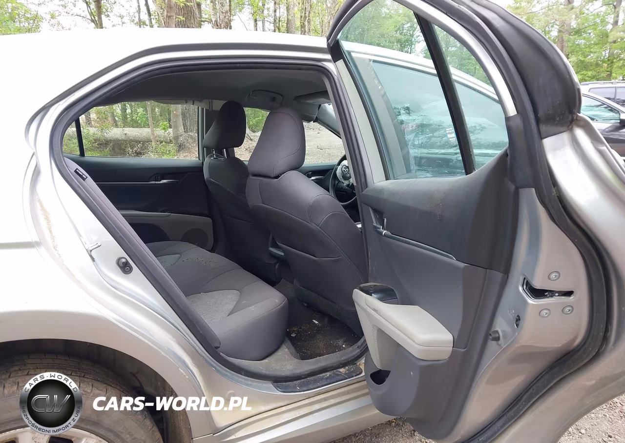 2020 Toyota Camry Le VIN:4T1C11AK3LU999450 - 8