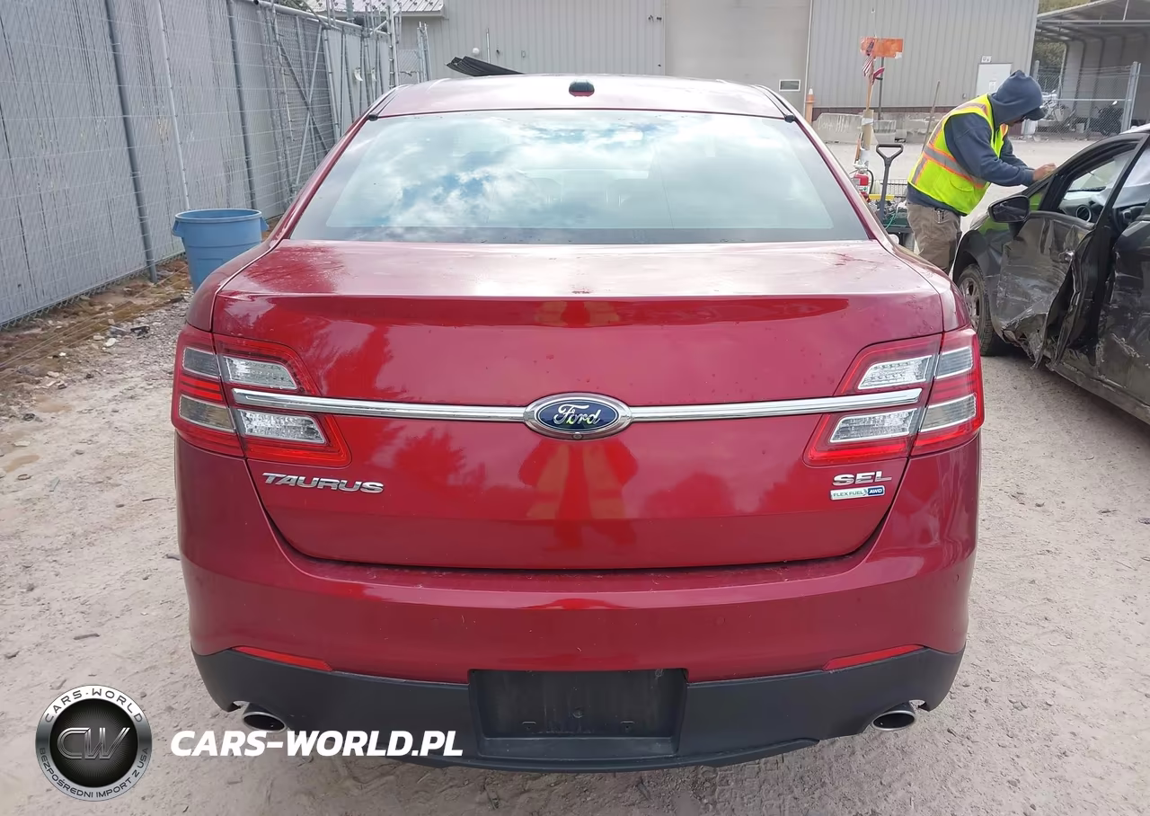 2015 Ford Taurus Sel VIN:1FAHP2H83FG118117 - 16