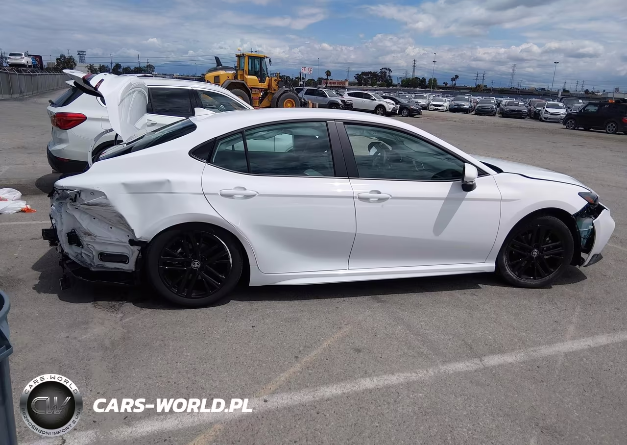 2026 Toyota Camry Se VIN:4T1DAACK1TU706887 - 14