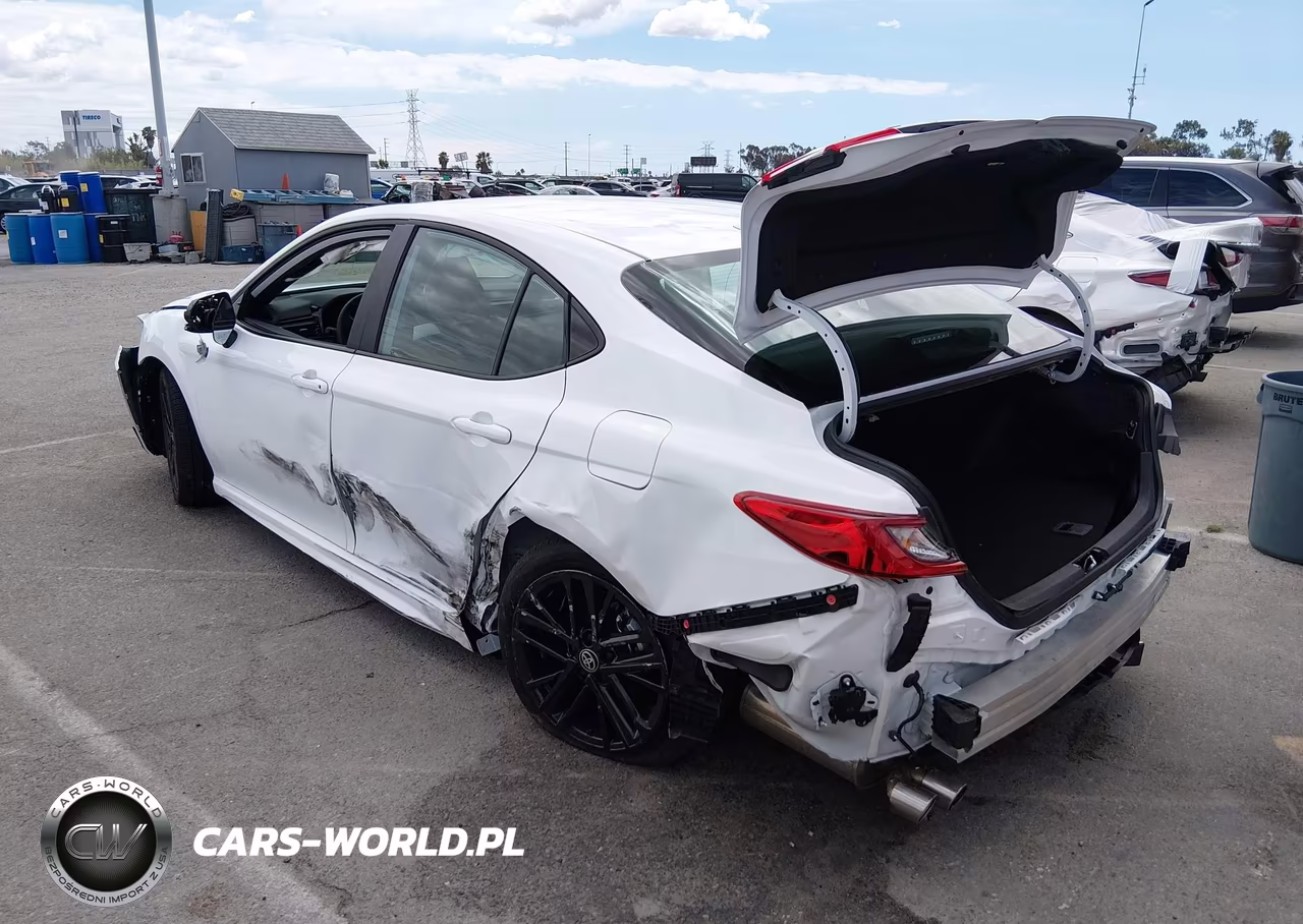 2026 Toyota Camry Se VIN:4T1DAACK1TU706887 - 3