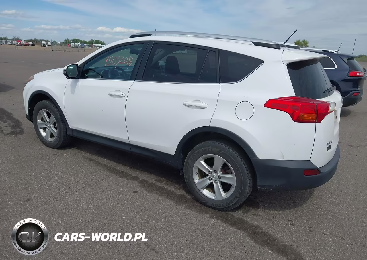2013 Toyota Rav4 Xle VIN:2T3RFREV5DW083473 - 3