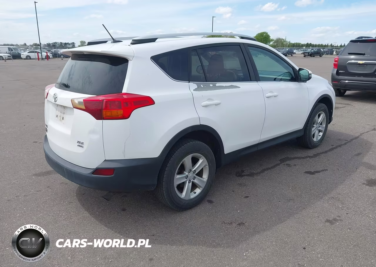 2013 Toyota Rav4 Xle VIN:2T3RFREV5DW083473 - 4