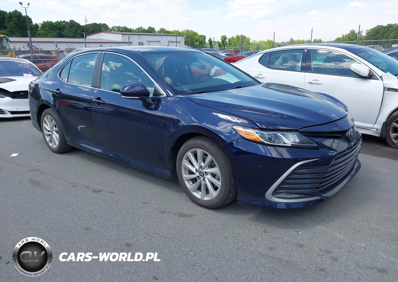 2022 Toyota Camry Le