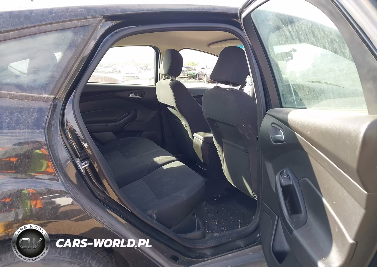 2015 Ford Focus Se VIN:1FADP3K28FL368775 - 8