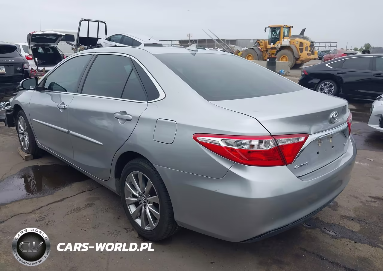 2017 Toyota Camry Xle VIN:4T1BF1FK4HU622316 - 3