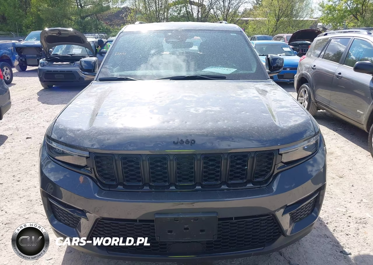 2025 Jeep Grand Cherokee Limited 4X4 VIN:1C4RJHBG9SC270519 - 12