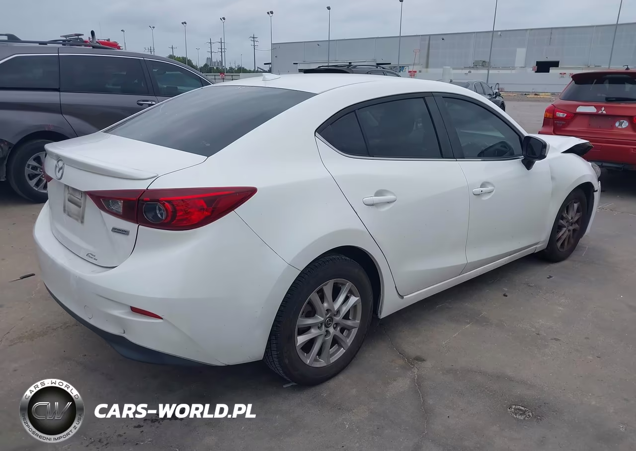 2015 Mazda Mazda3 I Touring VIN:3MZBM1V71FM158195 - 4