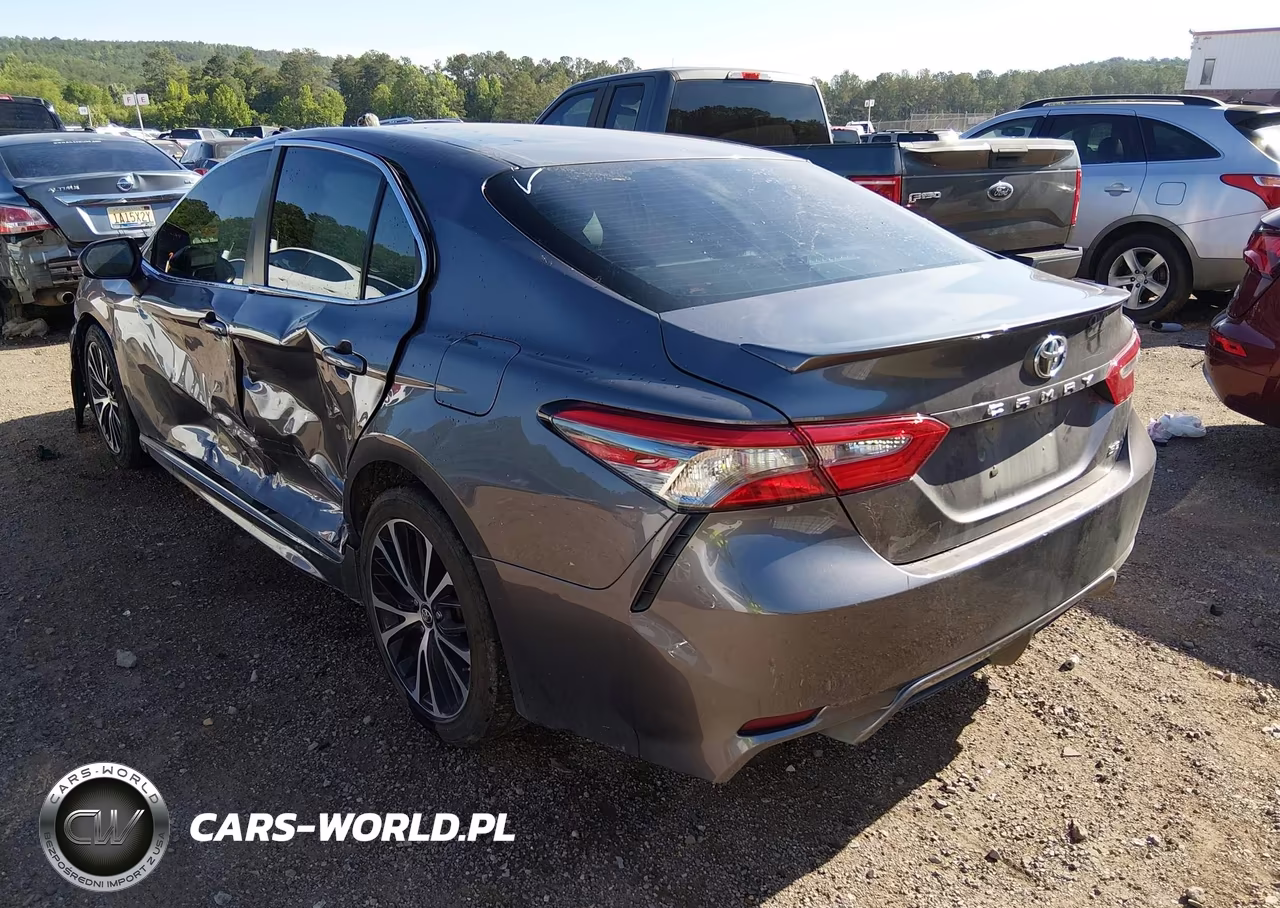 2018 Toyota Camry Se VIN:4T1B11HKXJU137468 - 3