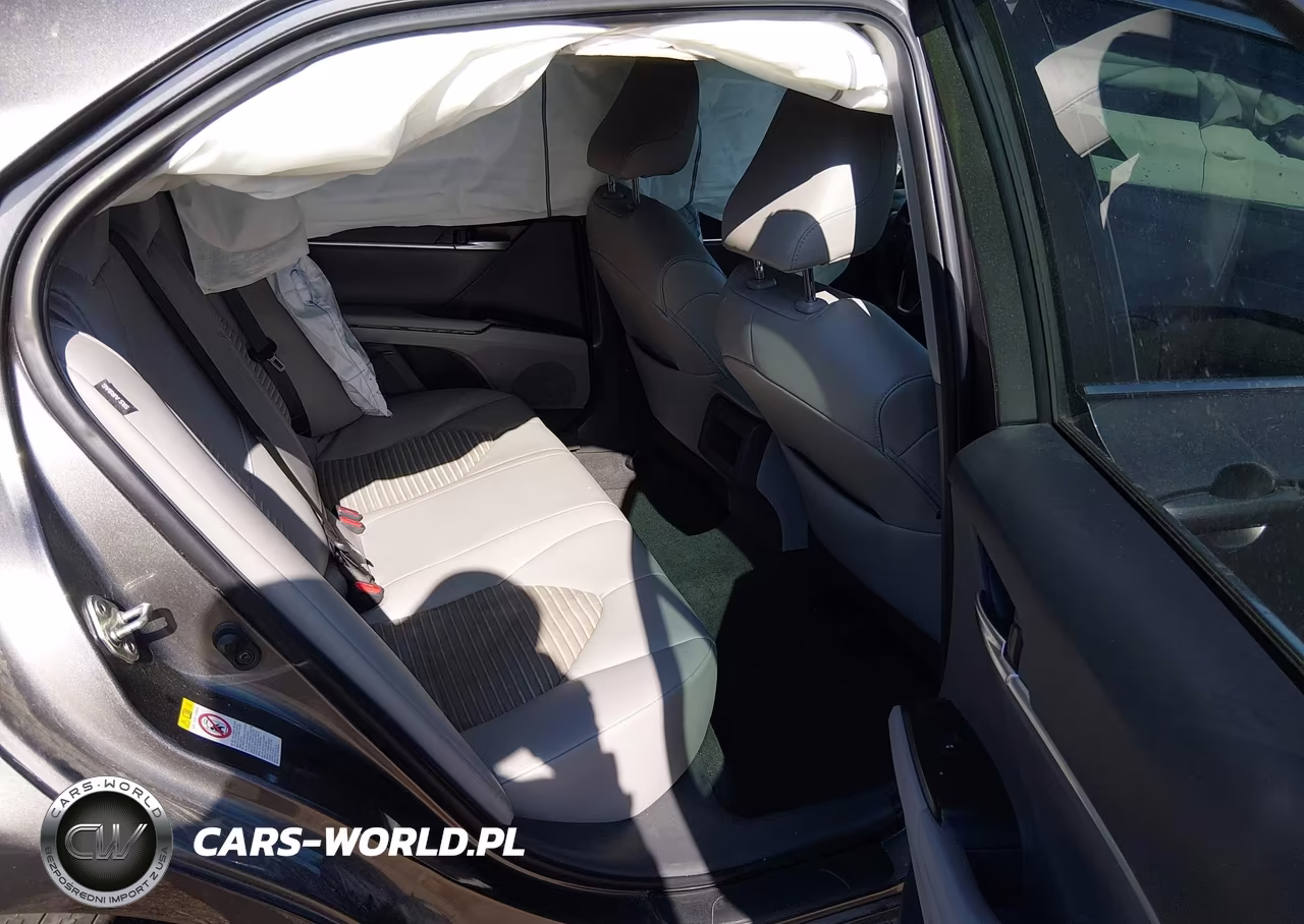 2018 Toyota Camry Se VIN:4T1B11HKXJU137468 - 8