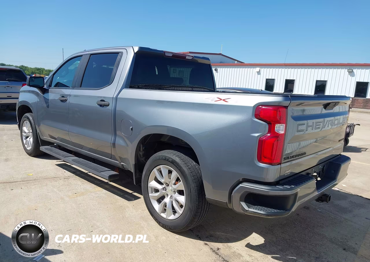 2020 Chevrolet Silverado 1500 4Wd Short Bed Custom VIN:1GCPYBEH6LZ341078 - 3