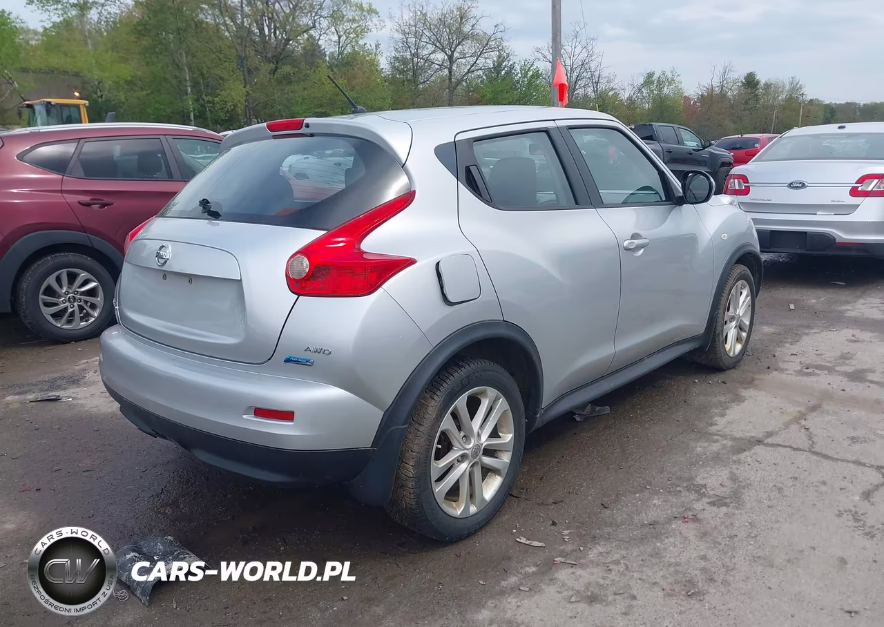 2014 Nissan Juke S VIN:JN8AF5MV5ET362776 - 4