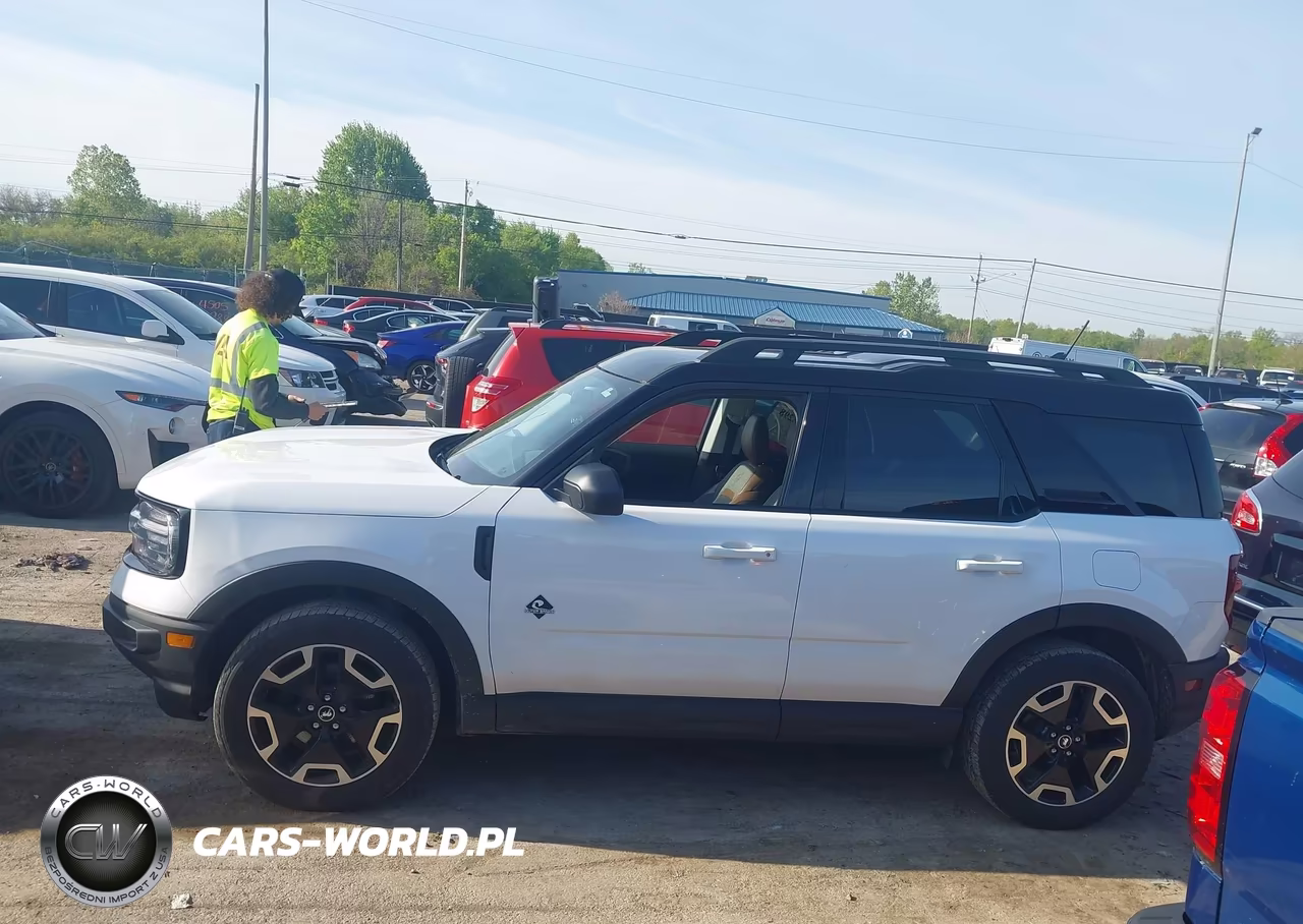 2022 Ford Bronco Sport Outer Banks VIN:3FMCR9C66NRD21857 - 14