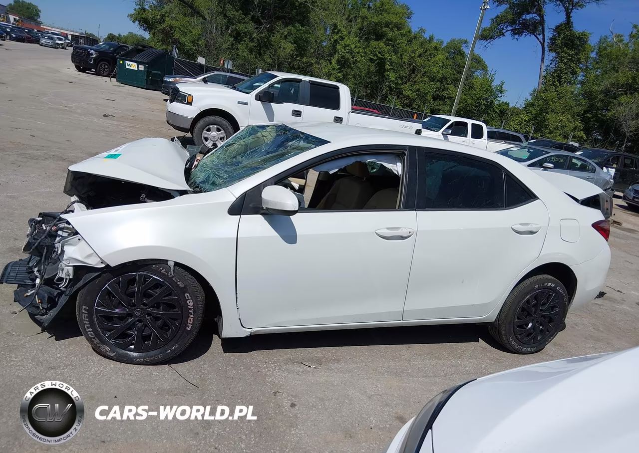 2017 Toyota Corolla Le VIN:5YFBURHE5HP726486 - 15