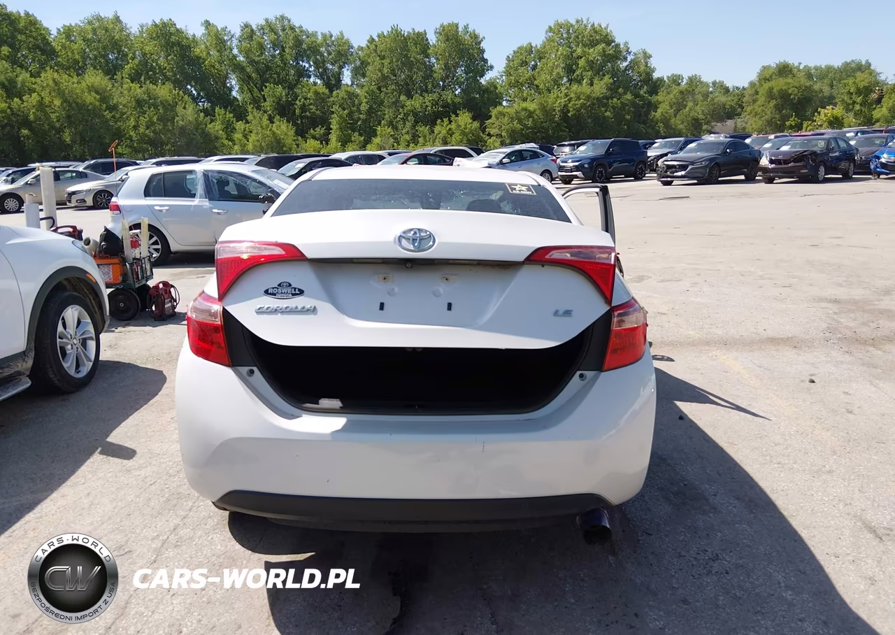 2017 Toyota Corolla Le VIN:5YFBURHE5HP726486 - 17