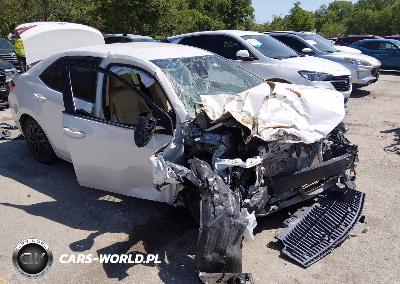 2017 Toyota Corolla Le VIN:5YFBURHE5HP726486 - 6