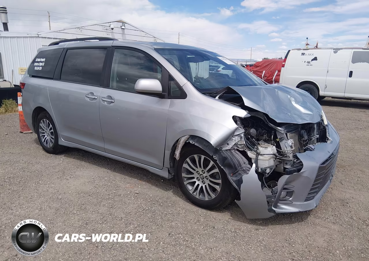 2020 Toyota Sienna Xle