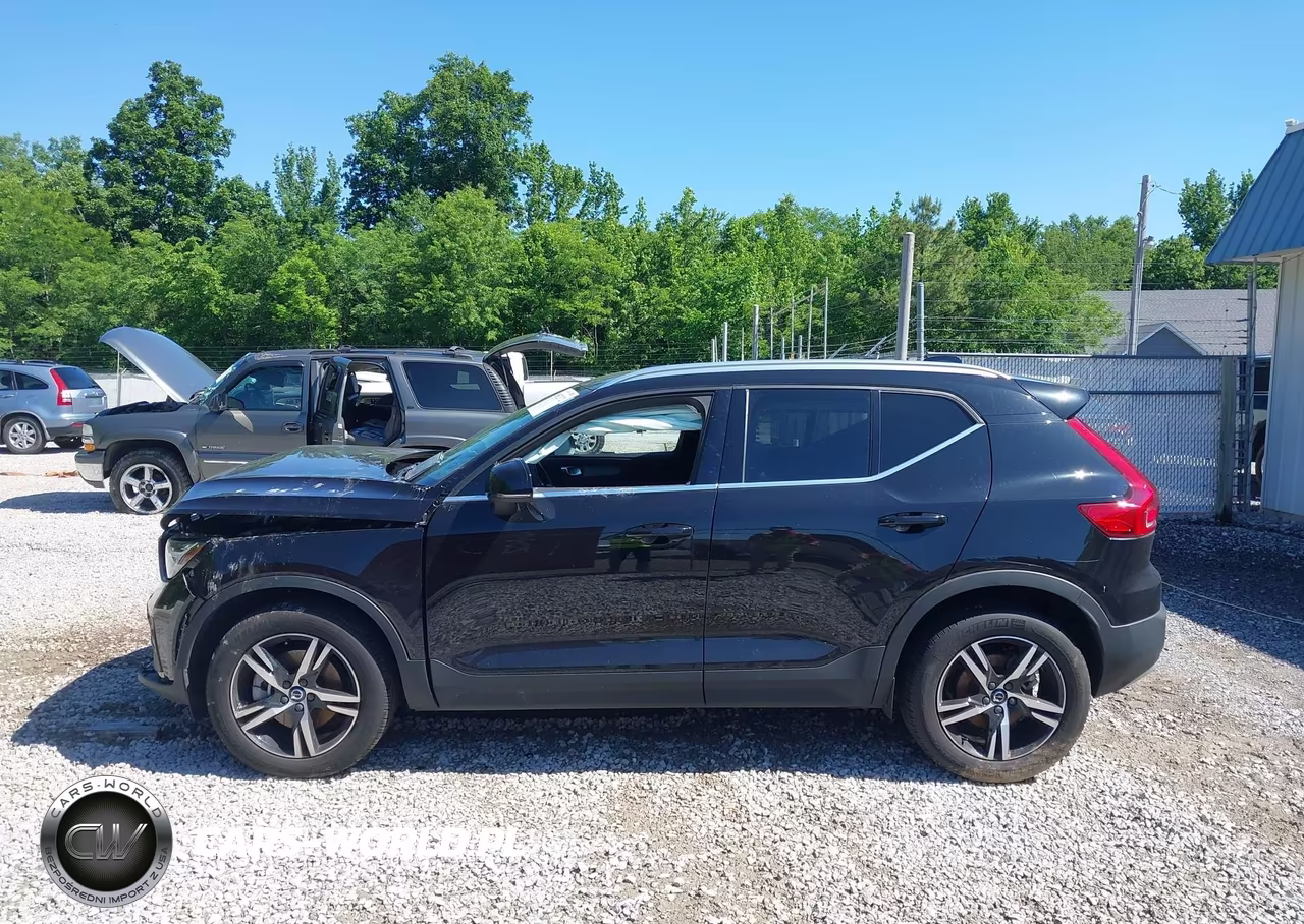 2024 Volvo Xc40 B5 Core Bright Theme-B5 Core Dark Theme VIN:YV4L12UK8R2286664 - 14