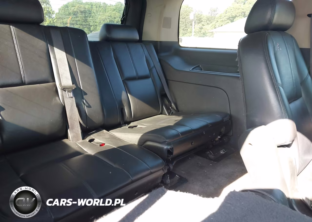 2010 Chevrolet Tahoe Lt VIN:1GNUCBE04AR211090 - 8