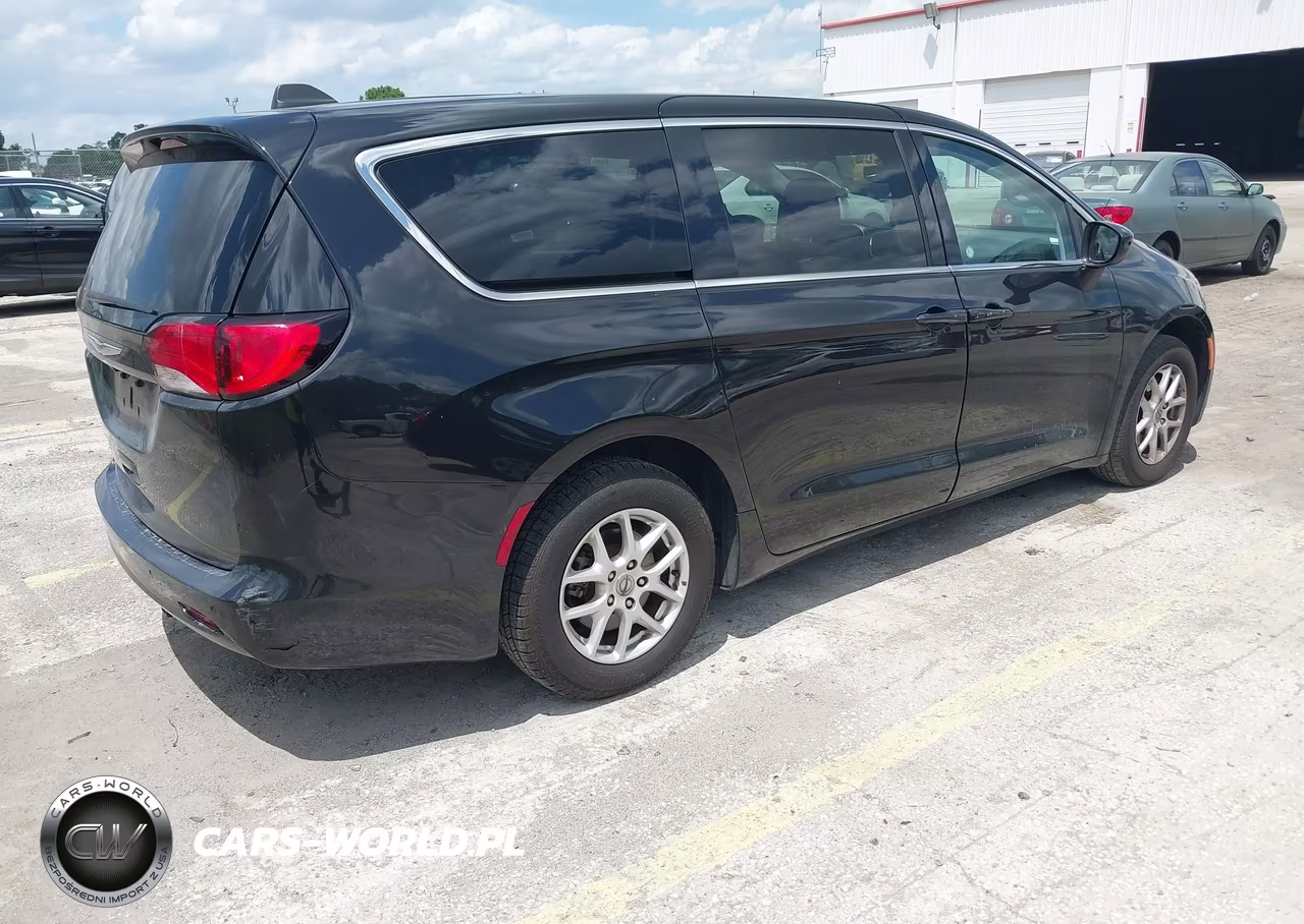 2022 Chrysler Voyager Lx VIN:2C4RC1CGXNR105333 - 4