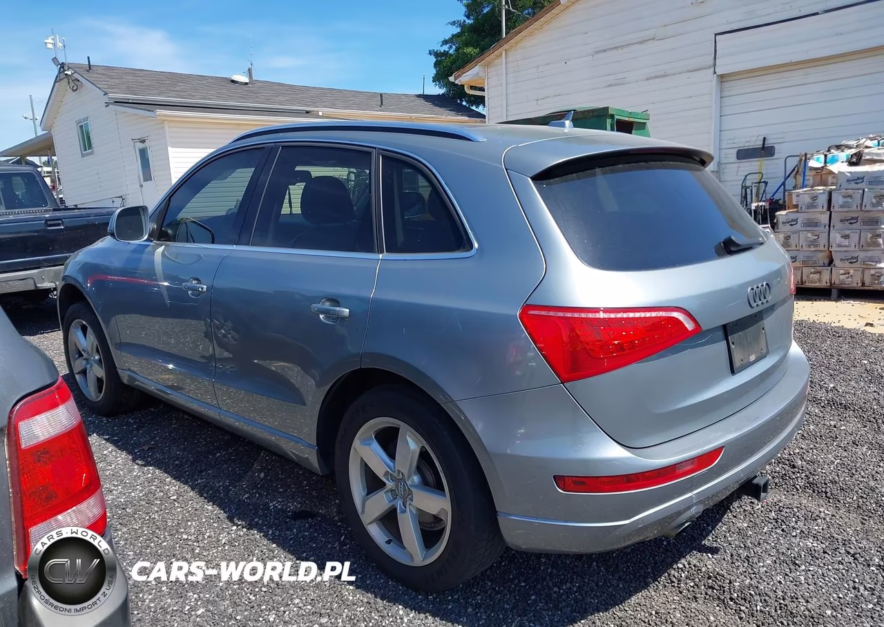 2011 Audi Q5 2.0T Premium VIN:WA1LFAFP3BA115379 - 3