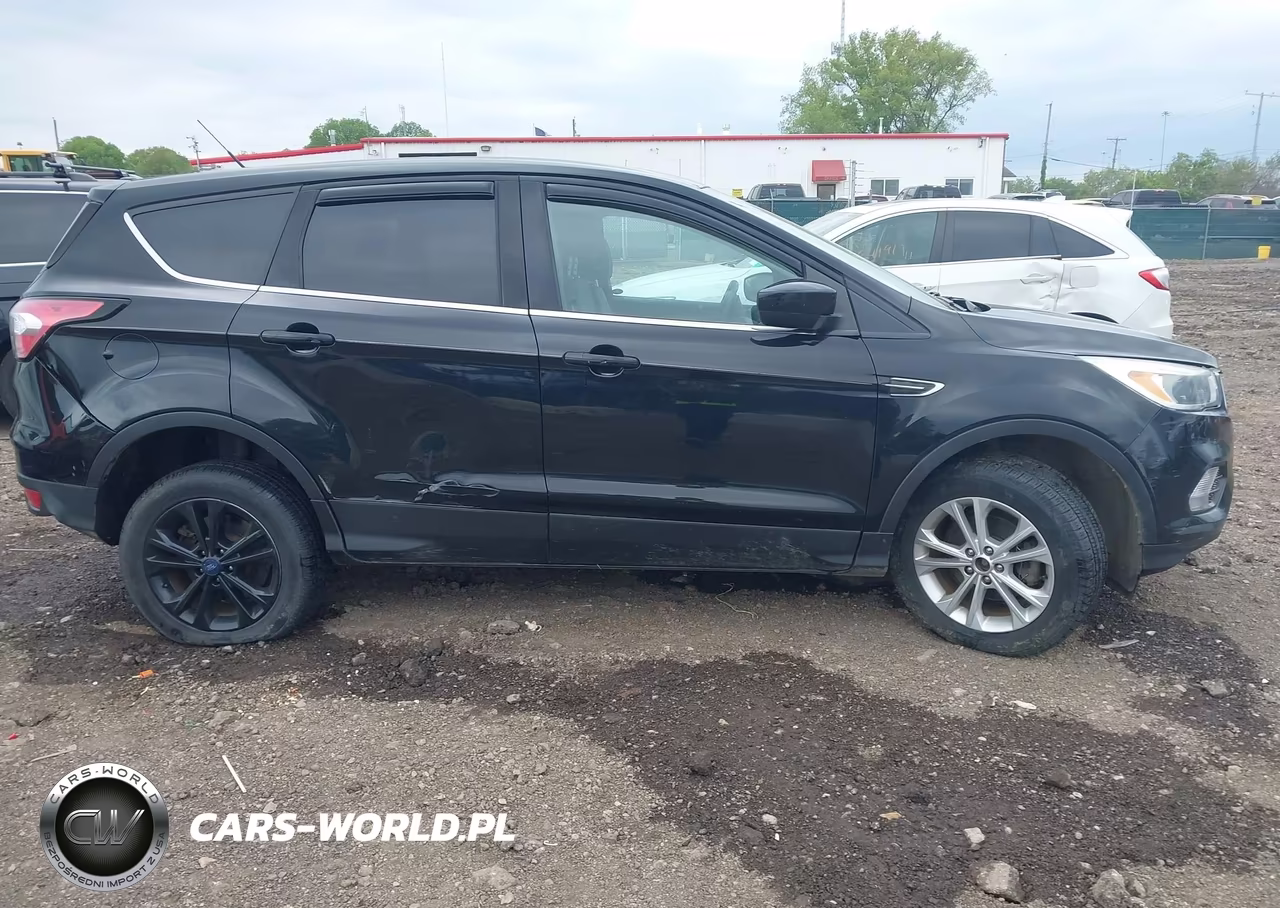 2017 Ford Escape Se VIN:1FMCU0GD0HUD52215 - 14