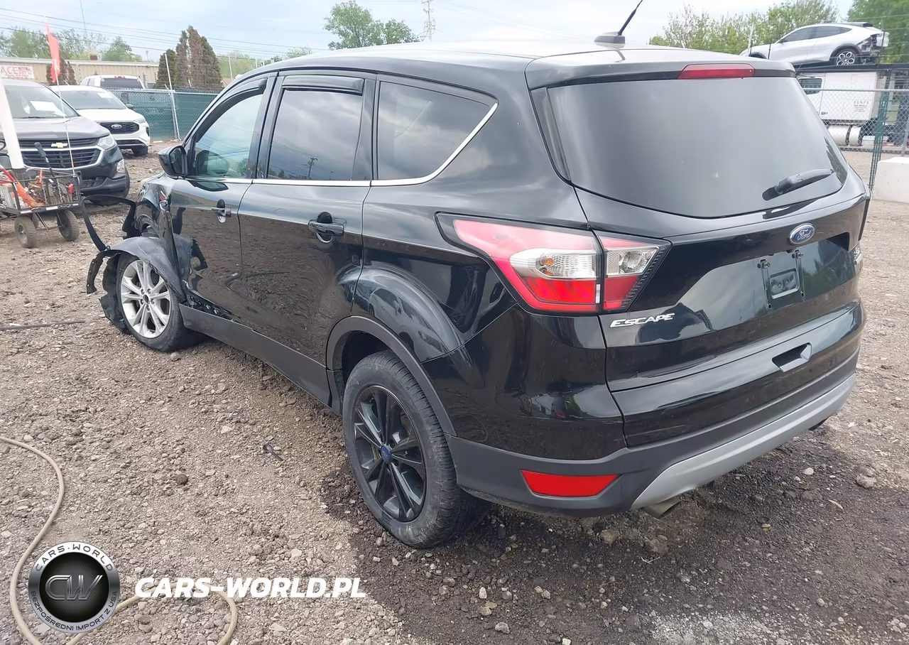 2017 Ford Escape Se VIN:1FMCU0GD0HUD52215 - 3