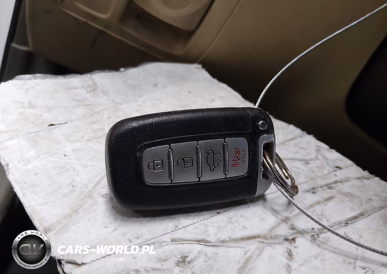 2011 Hyundai Genesis 4.6 VIN:KMHGC4DF2BU118523 - 11