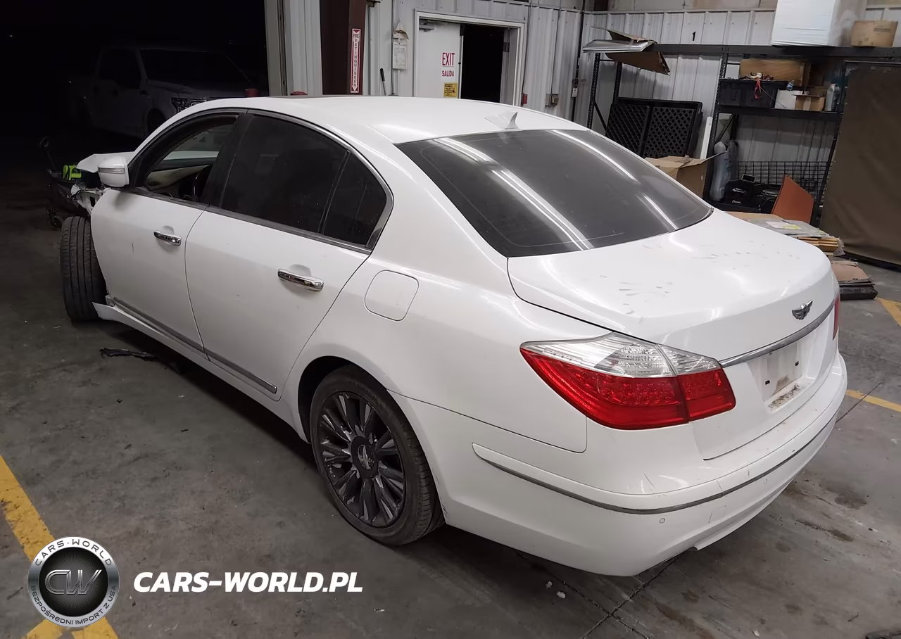 2011 Hyundai Genesis 4.6 VIN:KMHGC4DF2BU118523 - 3