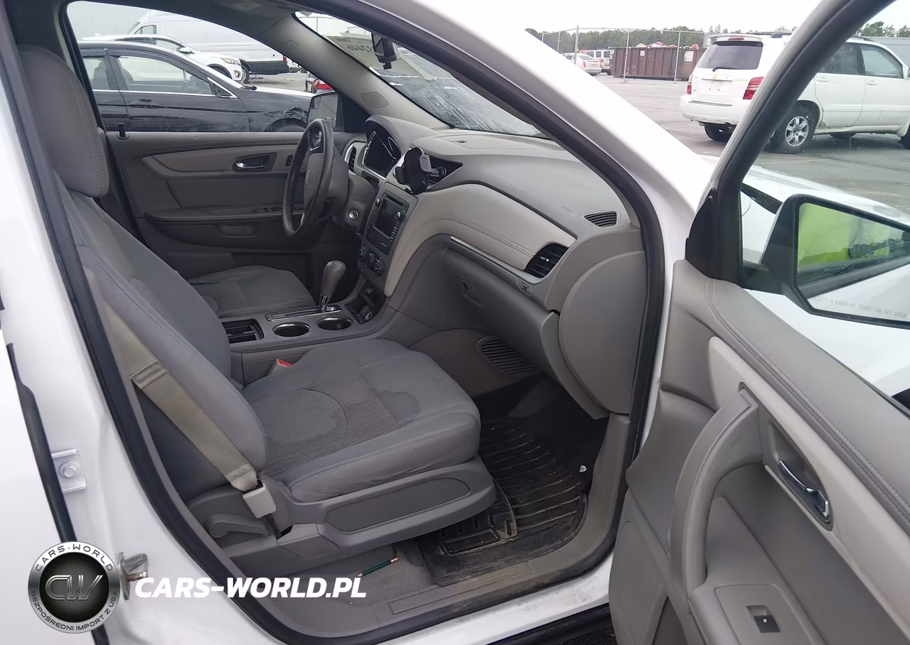 2017 Chevrolet Traverse Ls VIN:1GNKRFKD2HJ334982 - 5