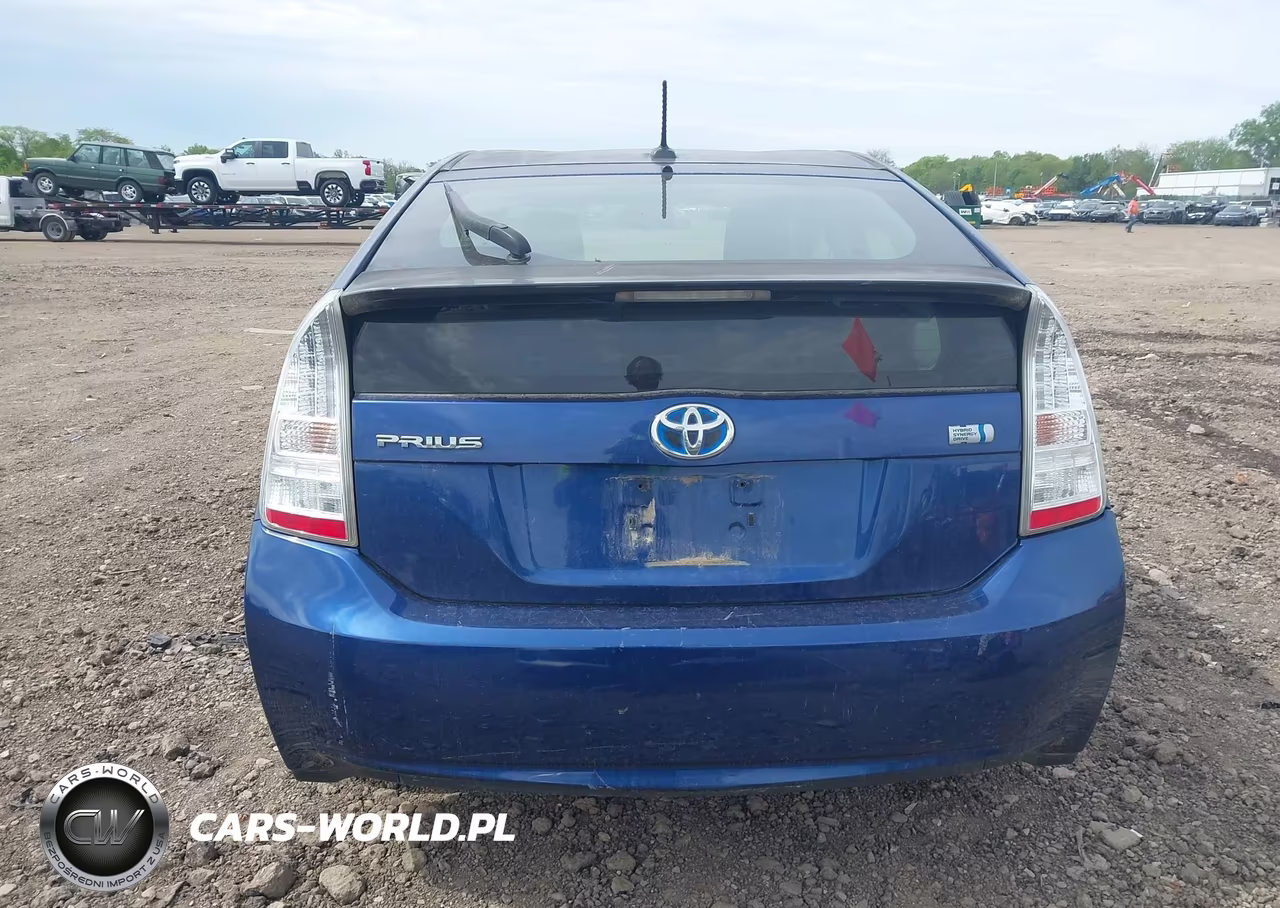 2011 Toyota Prius Two VIN:JTDKN3DU4B1398562 - 16