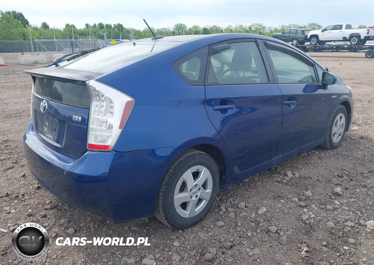 2011 Toyota Prius Two VIN:JTDKN3DU4B1398562 - 4