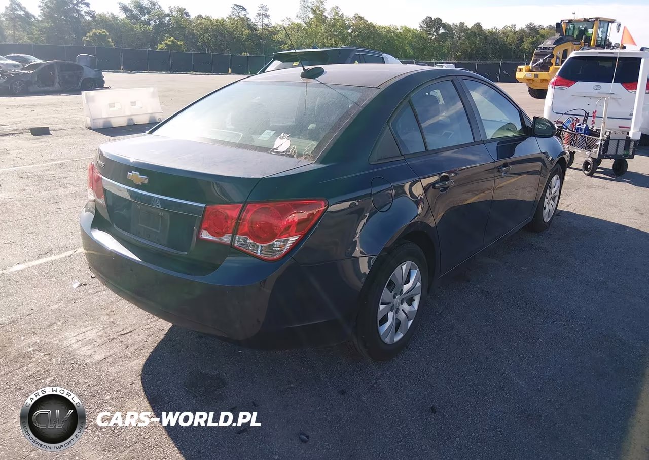 2015 Chevrolet Cruze Ls Auto VIN:1G1PA5SH7F7183160 - 4