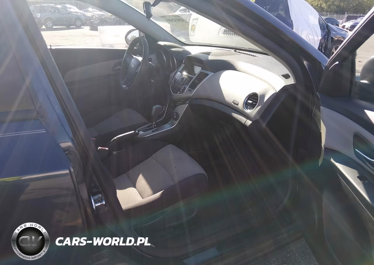 2015 Chevrolet Cruze Ls Auto VIN:1G1PA5SH7F7183160 - 5