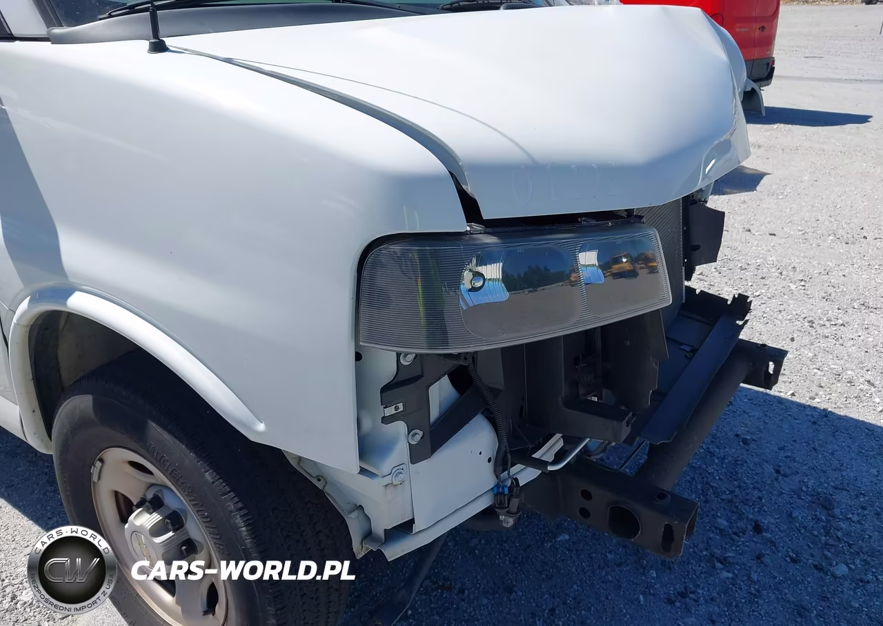 2023 Chevrolet Express Cutaway Work Van VIN:1GB0GSF75P1118355 - 13