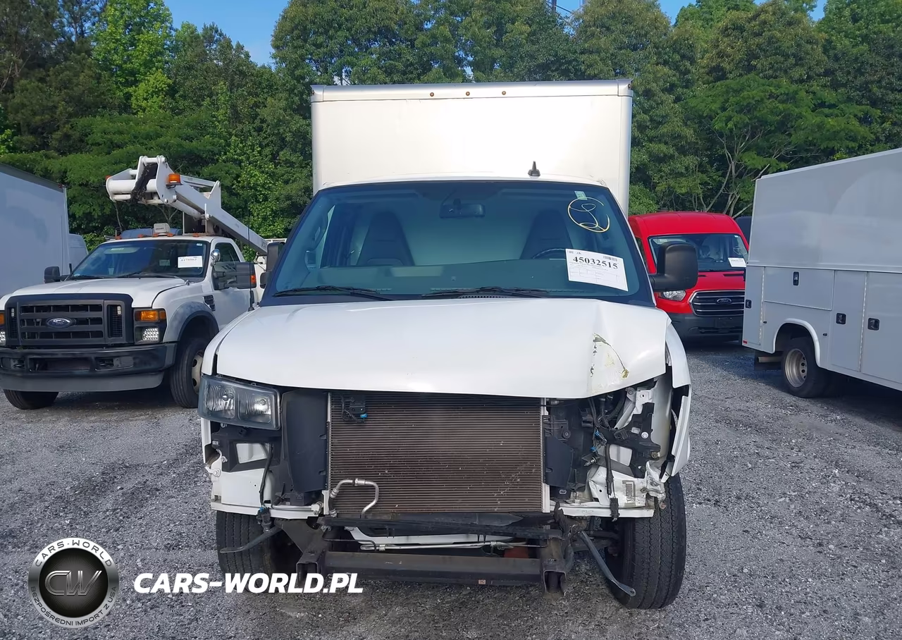 2023 Chevrolet Express Cutaway Work Van VIN:1GB0GSF75P1118355 - 14