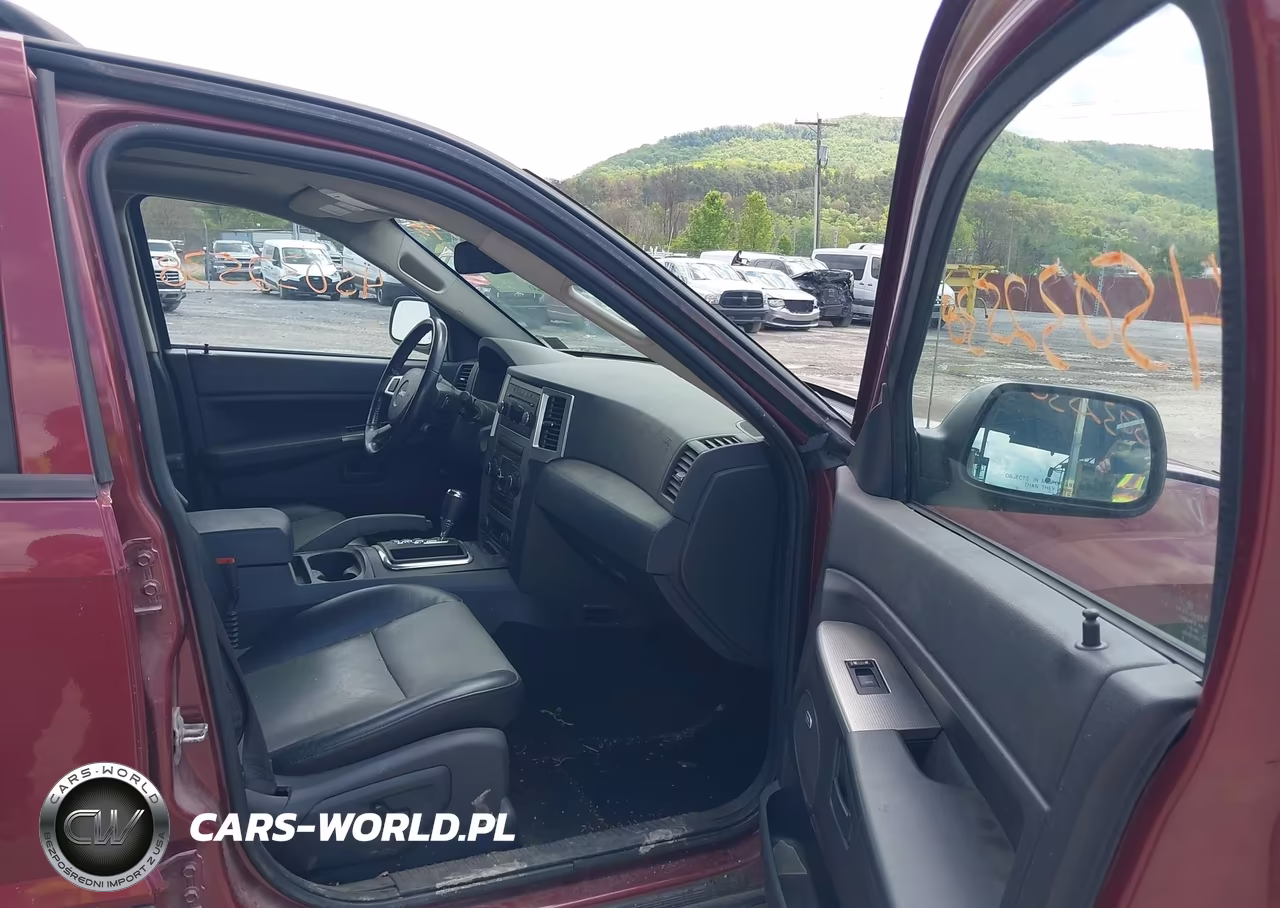 2008 Jeep Grand Cherokee Laredo VIN:1J8GR48K68C138341 - 5