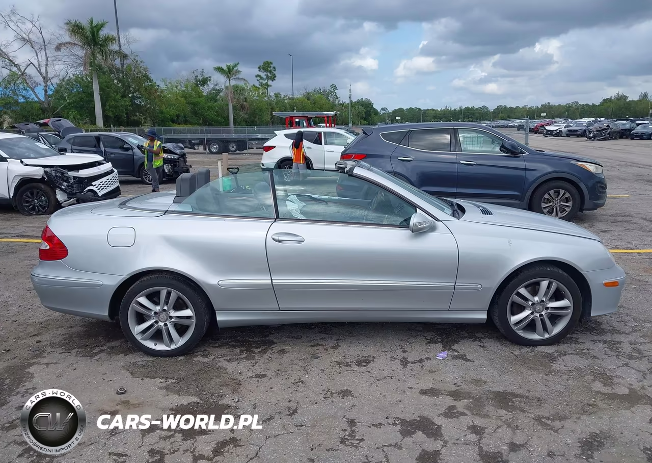 2008 Mercedes-Benz Clk 350 VIN:WDBTK56F28F255255 - 13
