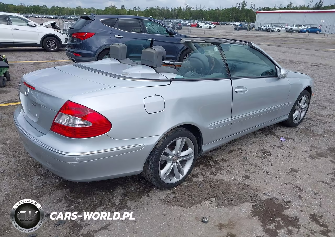2008 Mercedes-Benz Clk 350 VIN:WDBTK56F28F255255 - 4