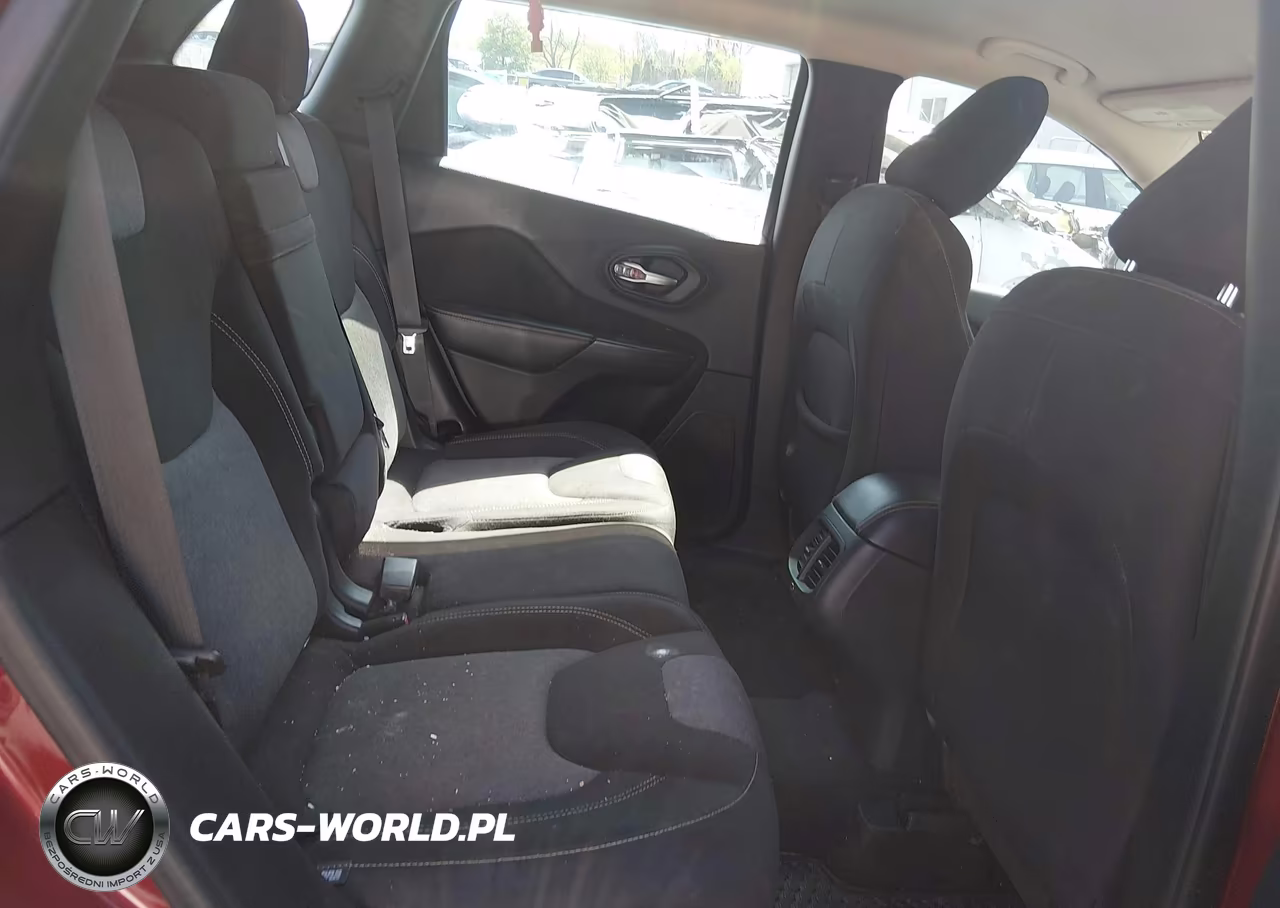 2015 Jeep Cherokee Sport VIN:1C4PJMAB6FW776674 - 8