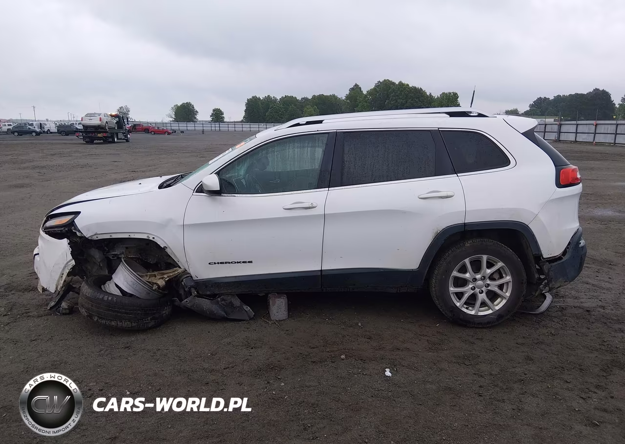 2016 Jeep Cherokee Latitude VIN:1C4PJLCB5GW126369 - 14