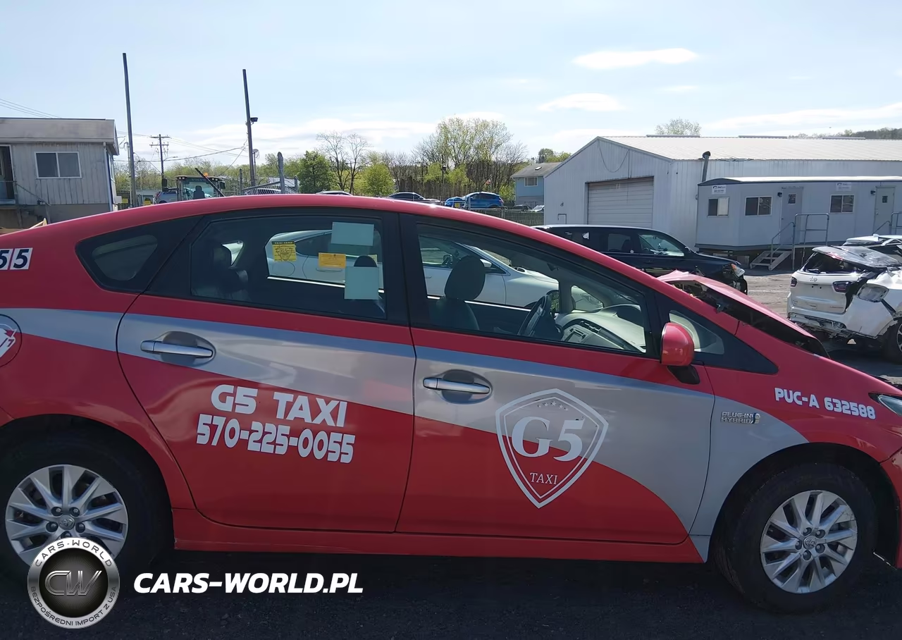 2015 Toyota Prius Plug-In VIN:JTDKN3DP0F3067563 - 12