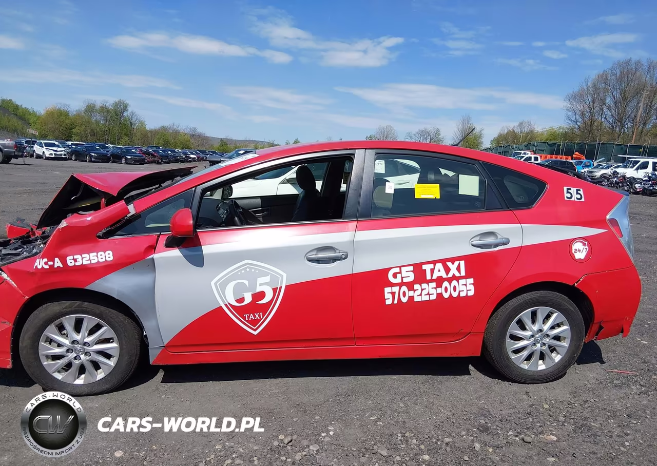 2015 Toyota Prius Plug-In VIN:JTDKN3DP0F3067563 - 13