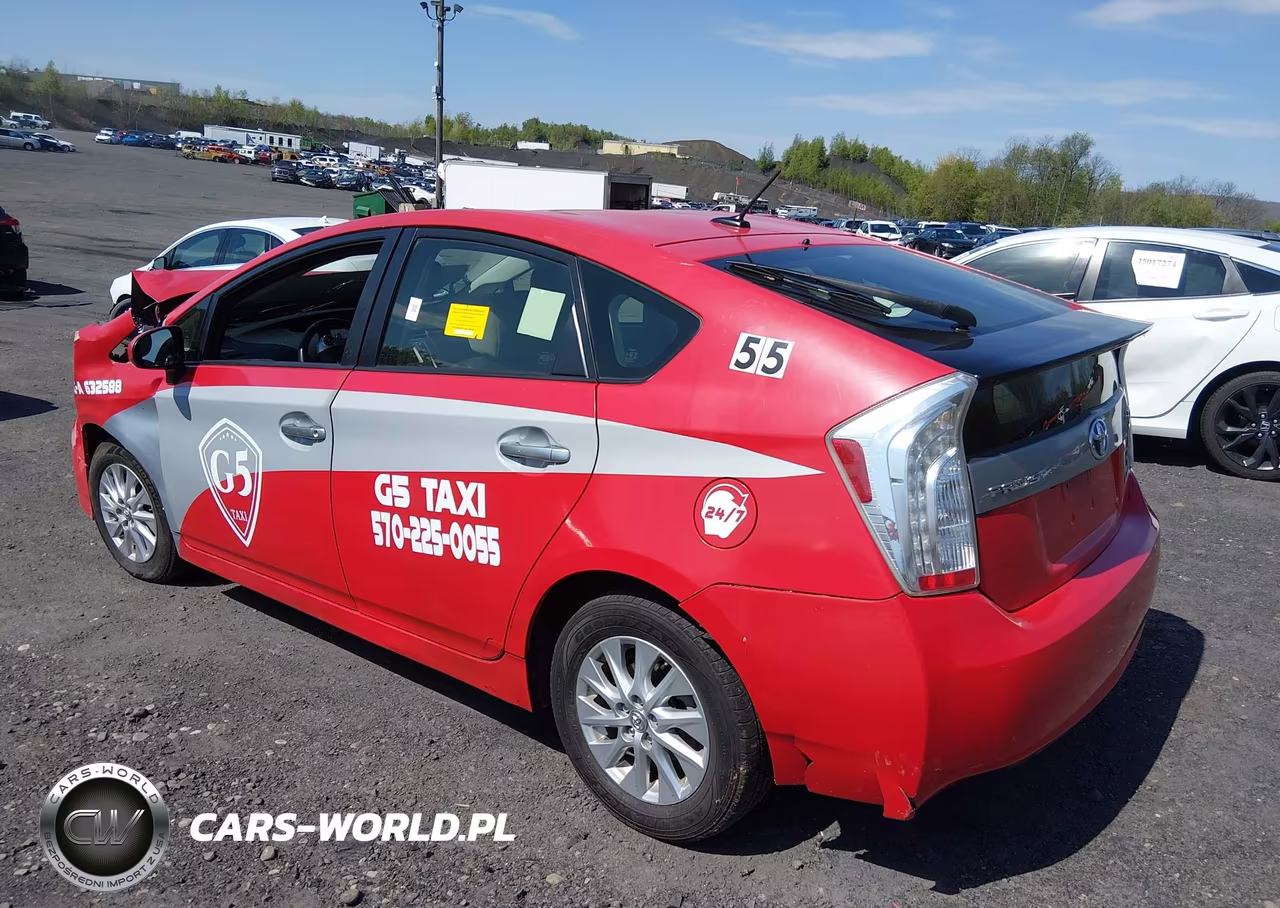 2015 Toyota Prius Plug-In VIN:JTDKN3DP0F3067563 - 3