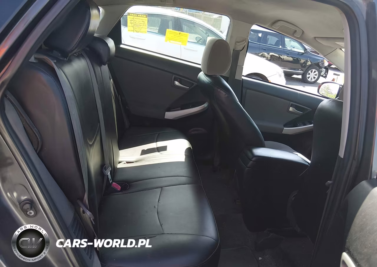 2015 Toyota Prius Plug-In VIN:JTDKN3DP0F3067563 - 8
