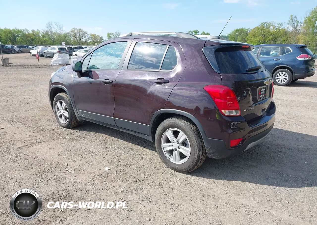 2021 Chevrolet Trax Awd Lt VIN:KL7CJPSM3MB366304 - 3