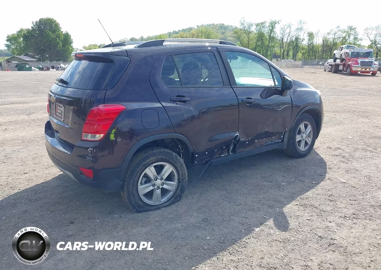 2021 Chevrolet Trax Awd Lt VIN:KL7CJPSM3MB366304 - 4