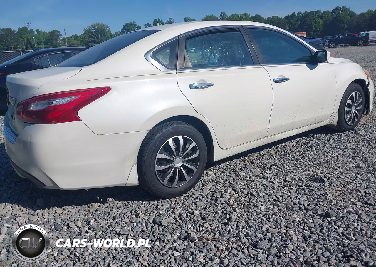 2016 Nissan Altima 2.5 S VIN:1N4AL3AP9GC292593 - 4